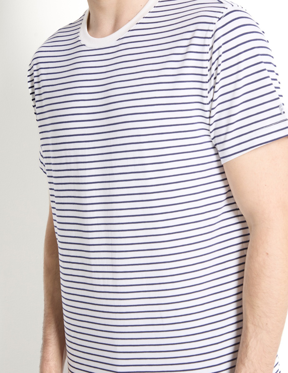 Playera cuello redondo para hombre 6